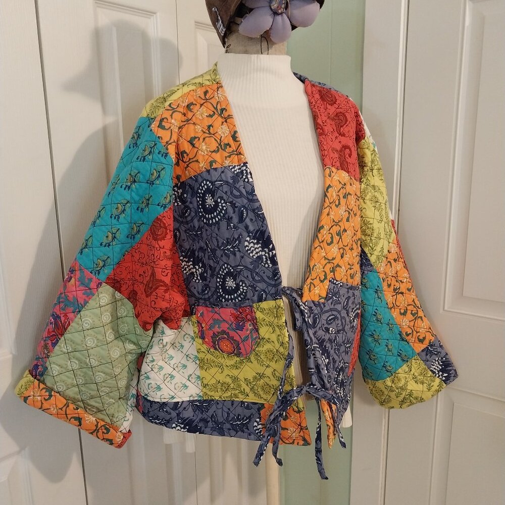 3752 Size XL / 1X Cropped Quilted Bog Coat In Red and Blue,Green, Orange.
